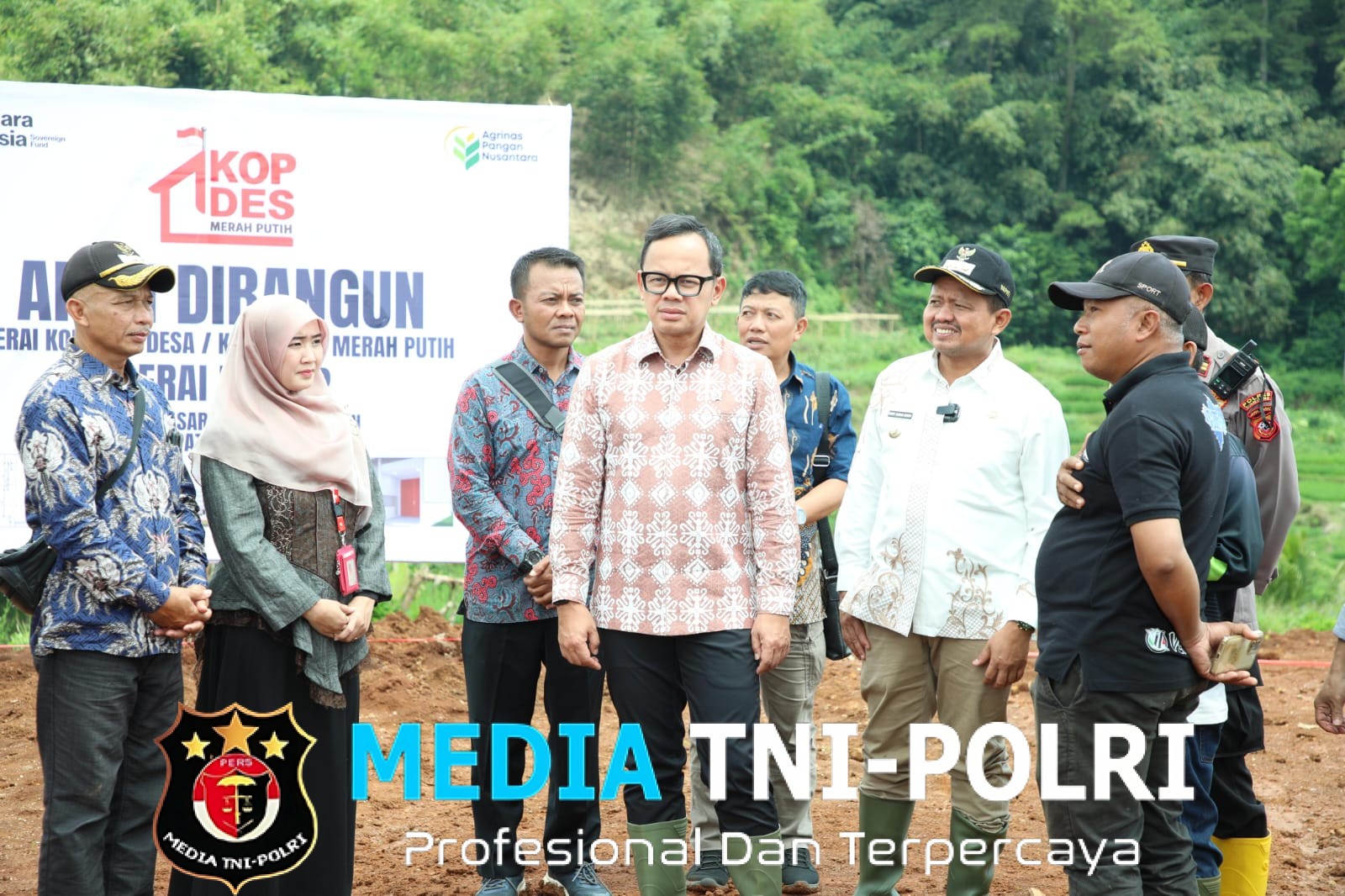 Dinilai Ideal, Lokasi Pembangunan Kopdeskel di Desa Ciptasari Sumedang Ditinjau Wamendagri Bima