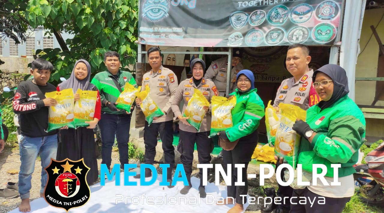 Polsek Cikarang Barat Gelar Jumat Berkah, Sinergi dengan Driver Ojol Jaga Kamtibmas
