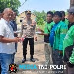 Polsek Cikarang Utara Gelar Baksos Jumat Berkah untuk Ojek Online,Tukang Becak, Tukang Parkir