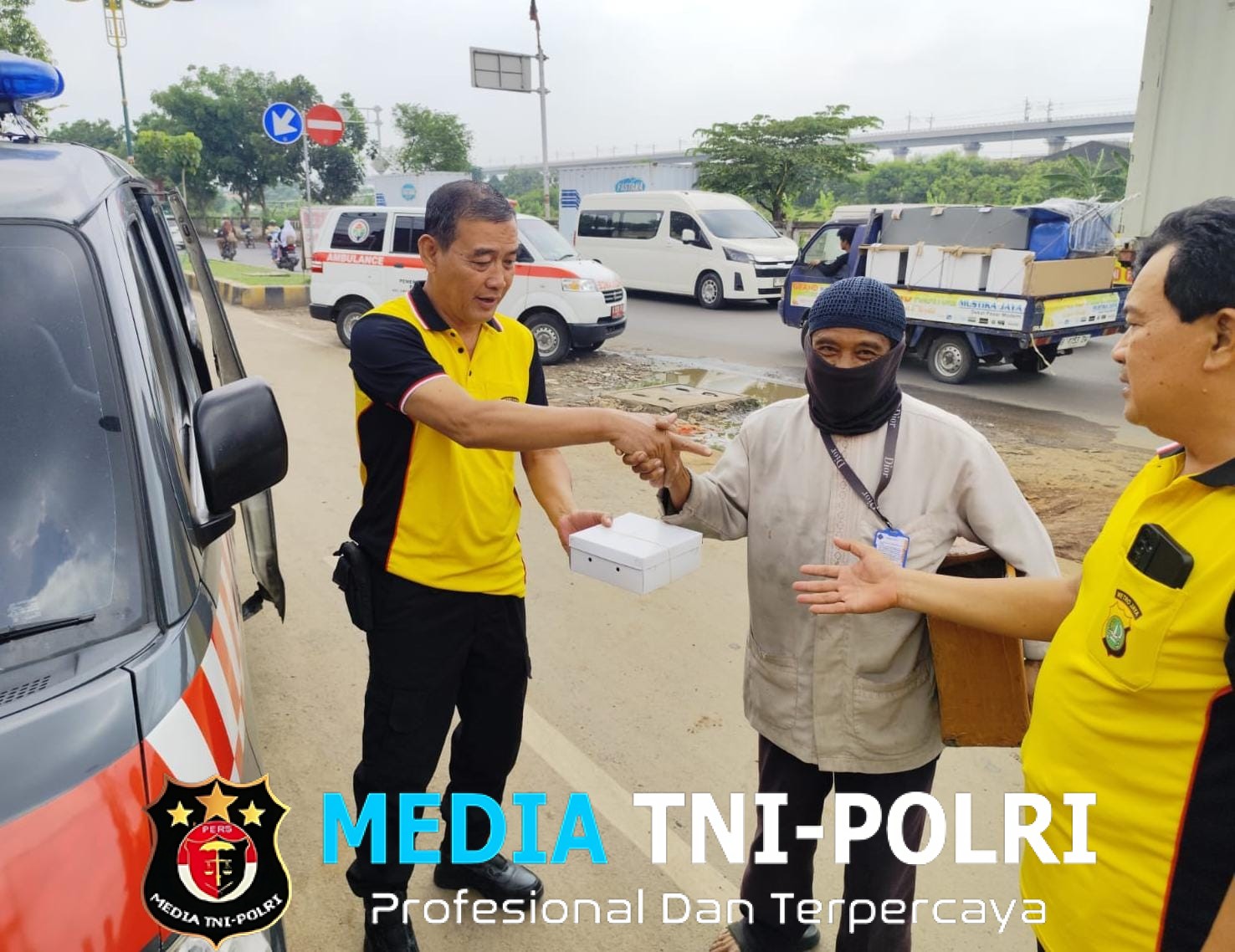 Polsek Tambun Selatan Gelar Baksos Jumat Berkah, Sasar Ojek Online dan Masyarakat