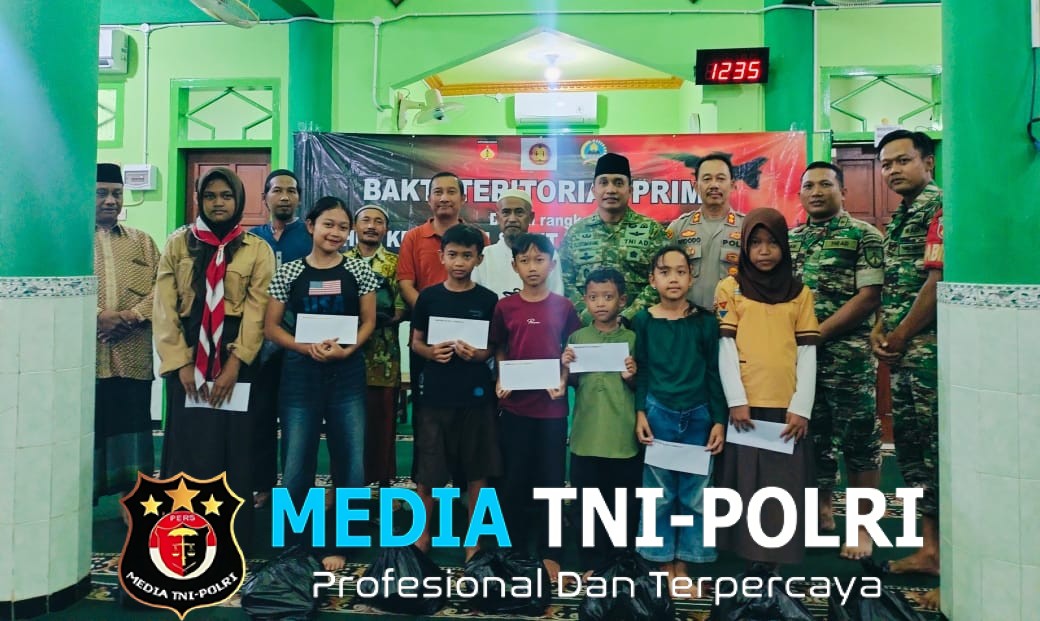 Berbagi Rejeki Jum’at Berkah Dandim 0735/Surakarta di Masjid Asy-Syukur Serengan