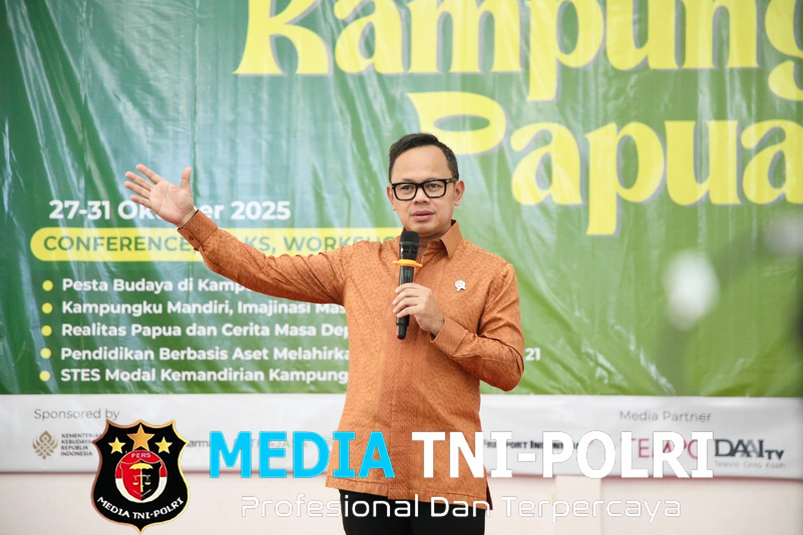 Di Pekan Budaya Papua 2025, Wamendagri Bima Bicara Dua Kunci Sukses dalam Kehidupan