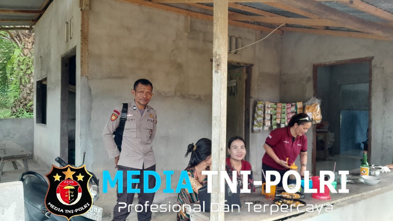 Patroli Sambil Edukasi, Polsek Sebangki Ajak Warga Lawan Hoaks!