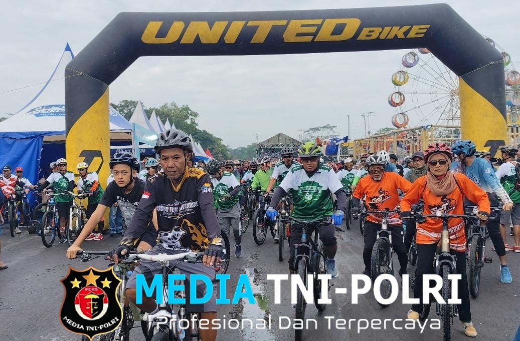 Gowes Akbar Kodim 0818 Dari Blitar hingga Lumajang Ramaikan HUT ke 80 di Stadion Luar Kanjuruhan