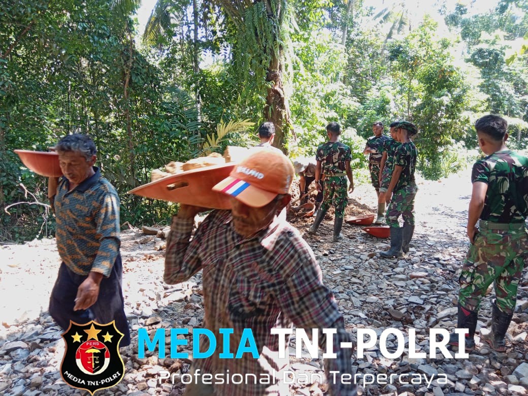 Satgas TMMD ke-126 Lanjutkan Pengerasan Jalan di Desa Cikeuntrung, Progres Capai 98%