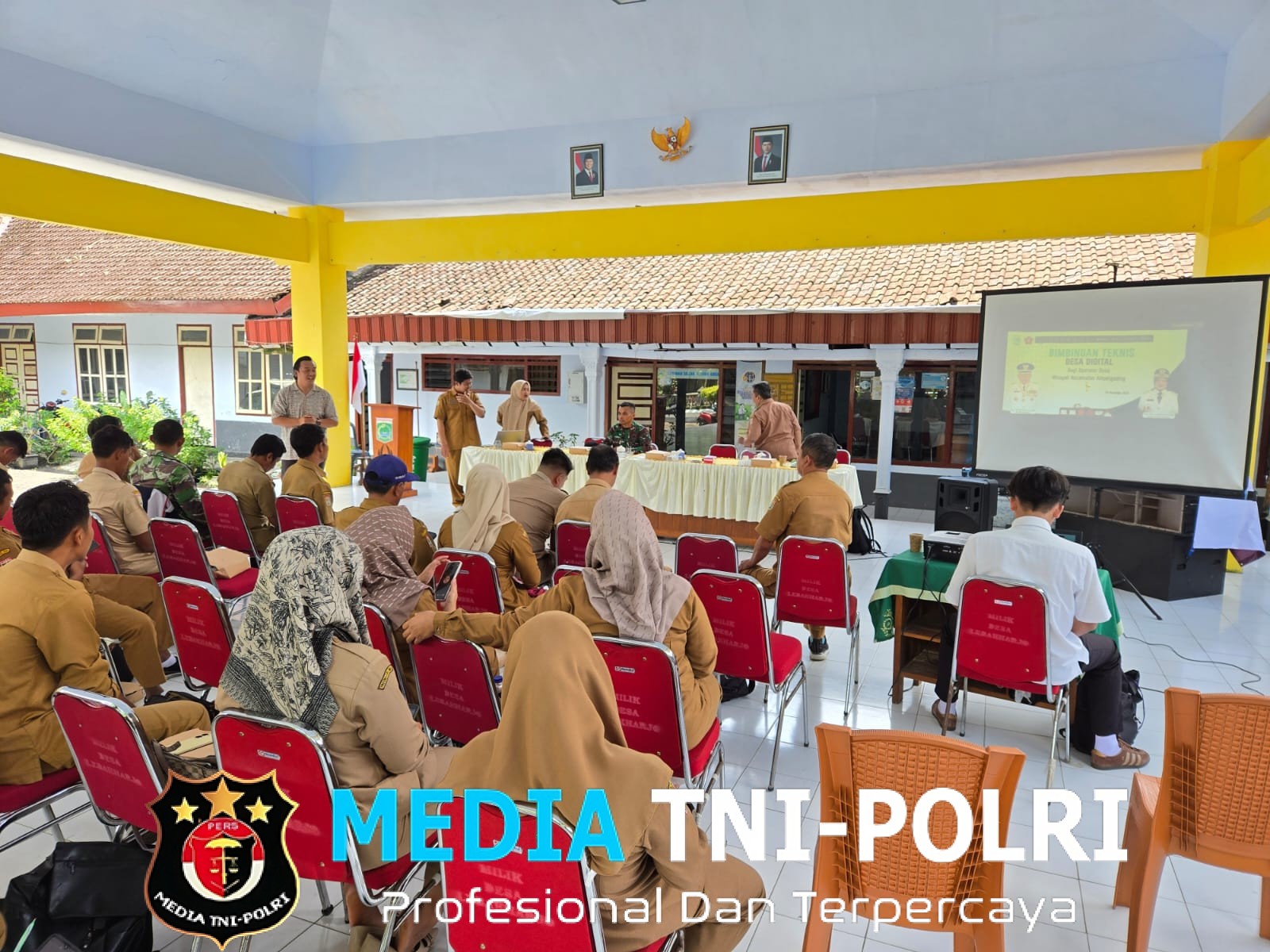 Diskominfo Kabupaten Malang Gelar Bimtek Desa Digital di TMMD ke-126 Kodim 0818, Dorong Transformasi Teknologi di Tingkat Desa