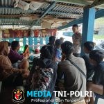 Patroli Siang Polsek Mandor, Polisi Sapa Warga dengan Humanis