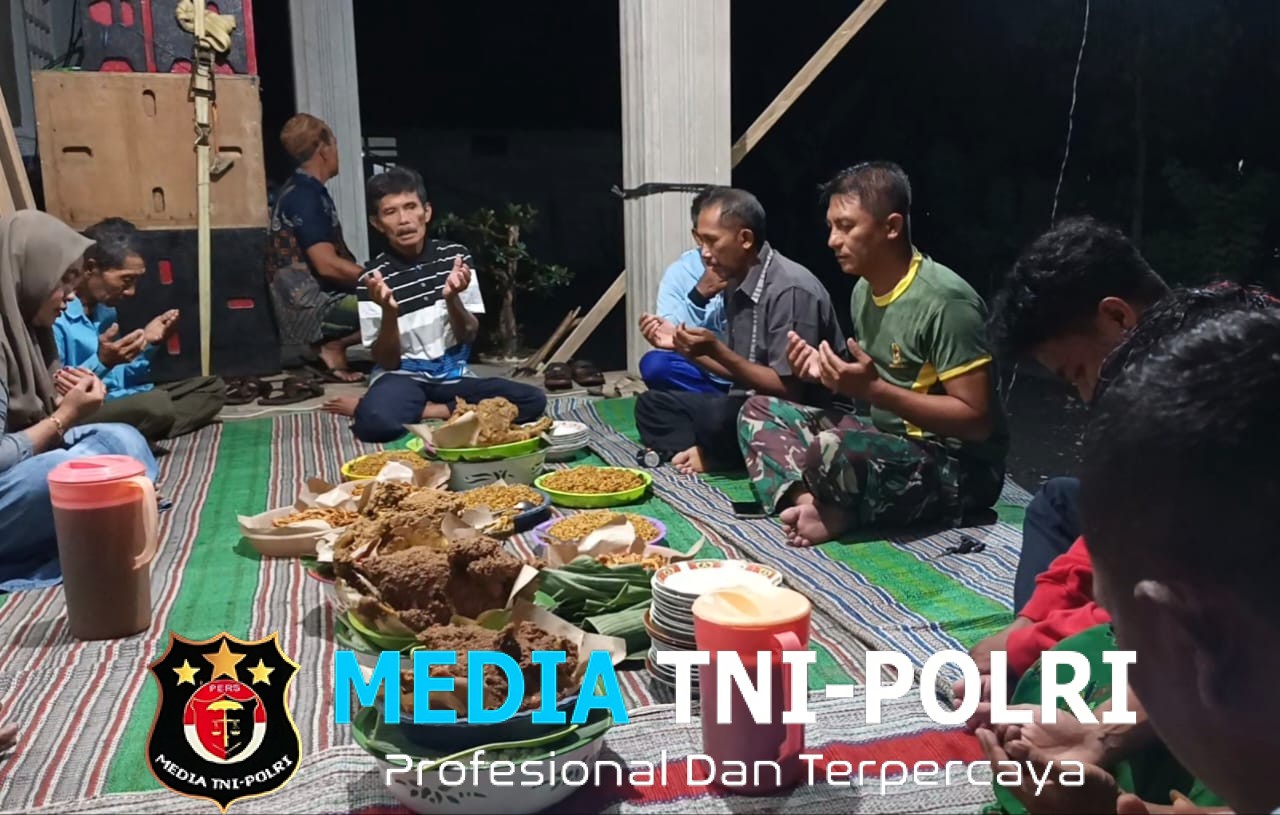 Warga Lebakharjo Gelar Syukuran di Tengah Hujan Usai Rampungnya Pembangunan Jalan Usaha Tani