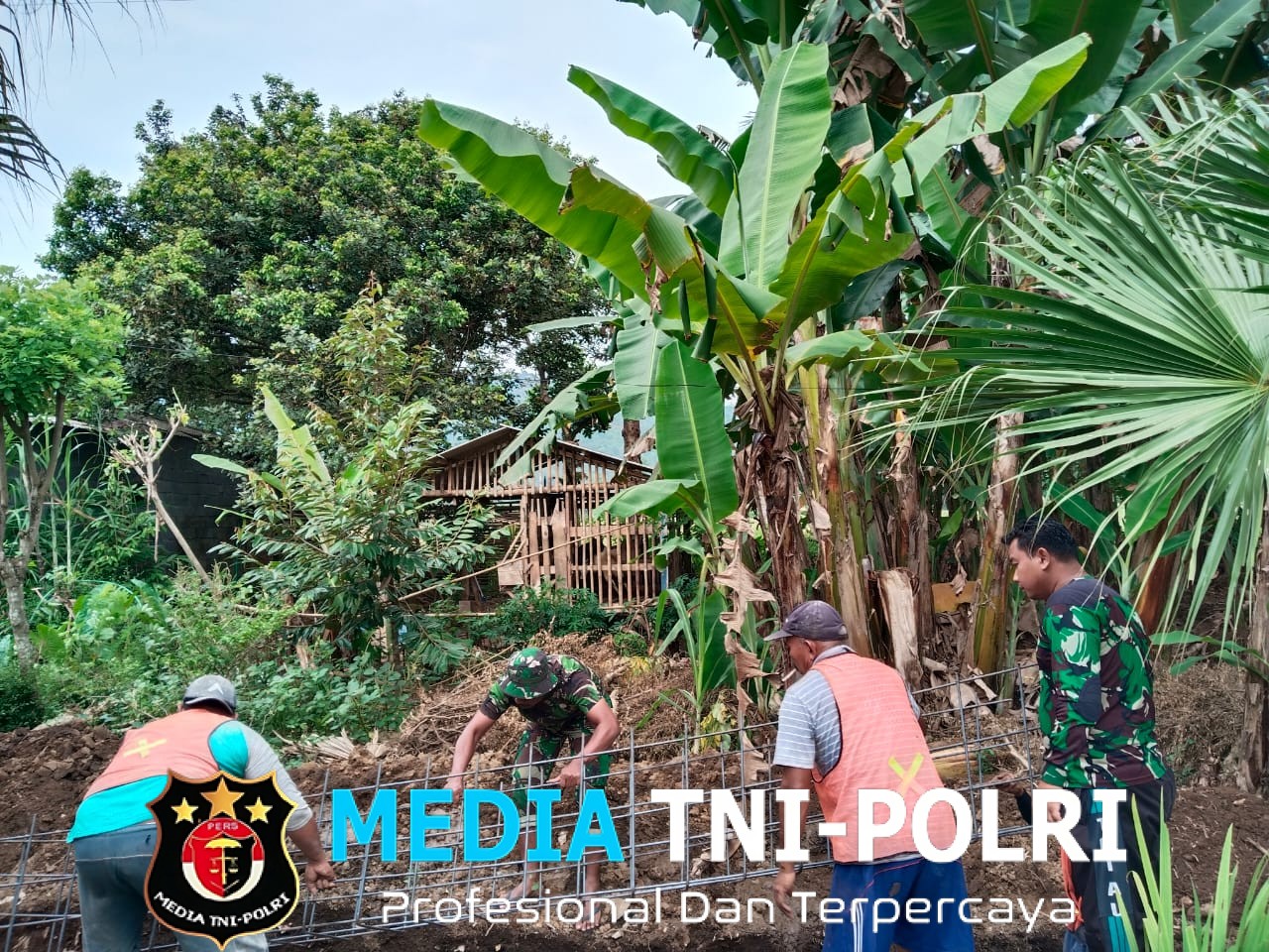 Satgas TMMD 126 Lebakharjo Kejar Penyelesaian Pembuatan Drainase di Dusun Krajan 1B