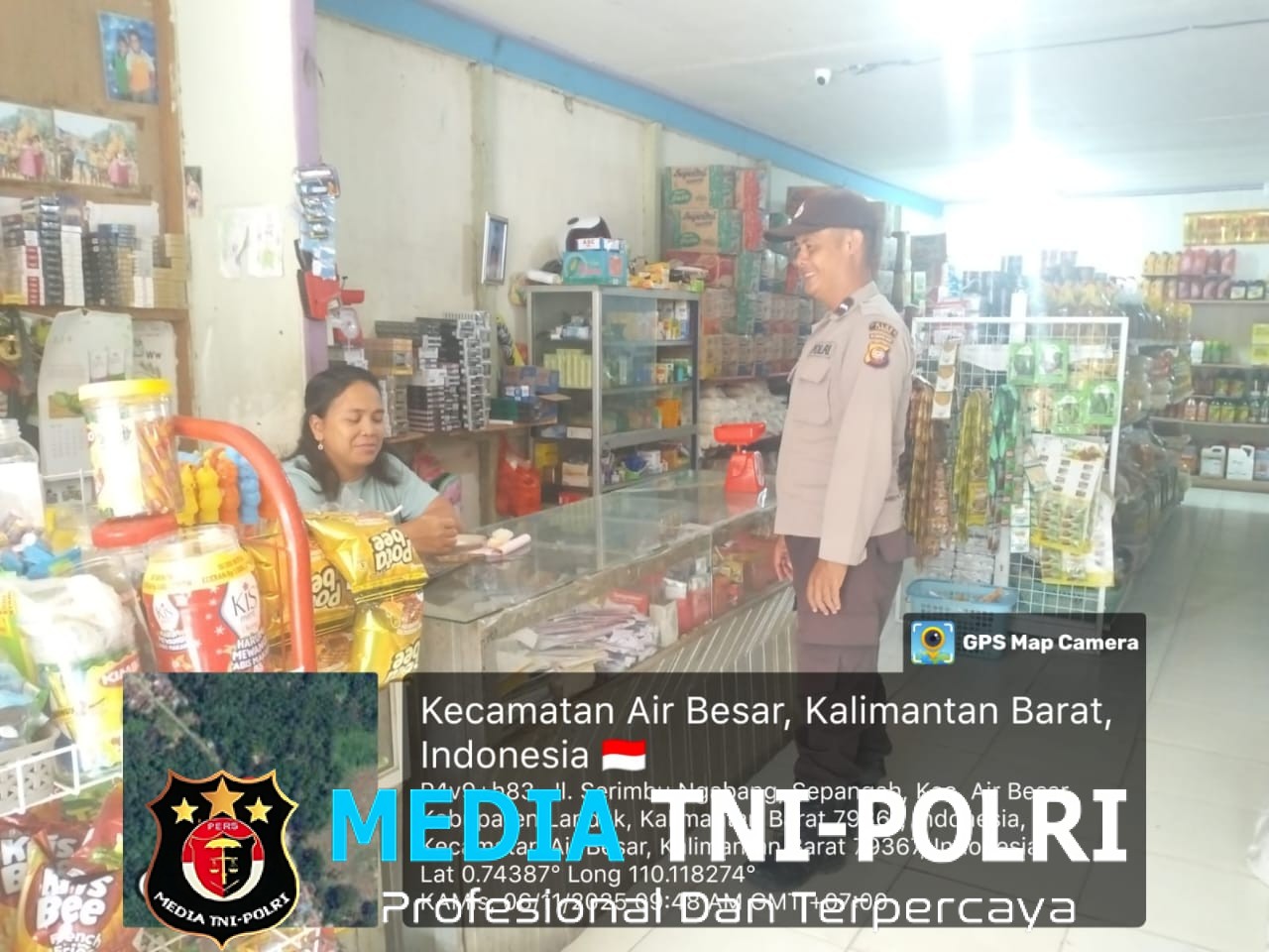 Polsek Air Besar Laksanakan Patroli Dialogis, Jalin Kedekatan dengan Warga dan Pemilik Toko