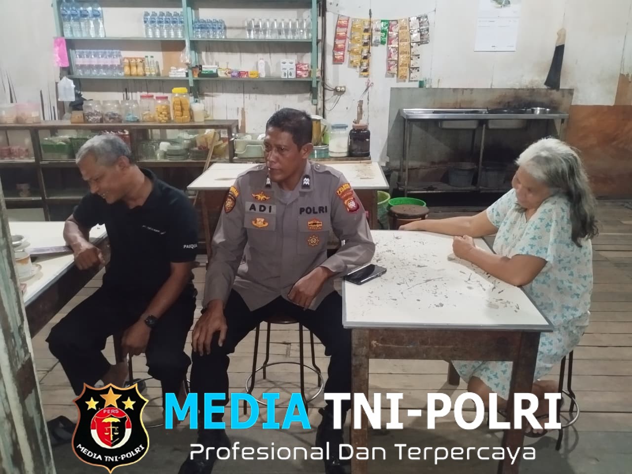 Patroli Humanis, Polisi Duduk Bersama Warga Bahas Keamanan Lingkungan