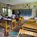 Anak Papua Cerdas Tunas Bangsa Satgas Yonif 521/DY Tanamkan Disiplin Sejak Dini di SD Inpres Eragayam Kampung Wurigelebur