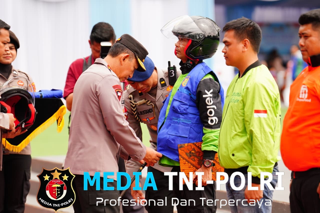 Kapolri Pimpin Apel Ojol Kamtibmas di Jabar Bersatu Padu Jaga Keamanan