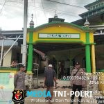 Polsek Menyuke Berikan Pengamanan Sholat Jum’at Ke Masjid
