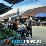Patroli Sambil Menyapa, Polisi Mandor Dekatkan Diri dengan Pedagang