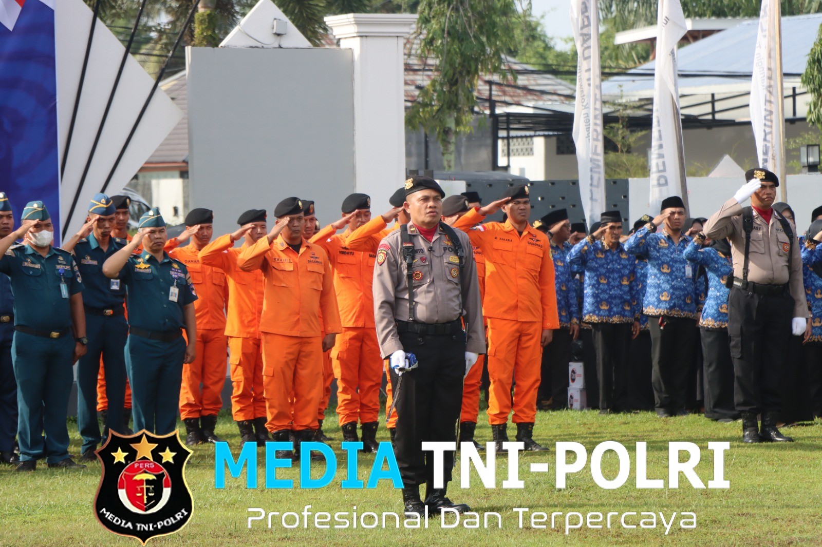 Polres Kotim Hadiri Upacara Peringatan Hari Pahlawan di Pemda Kotim