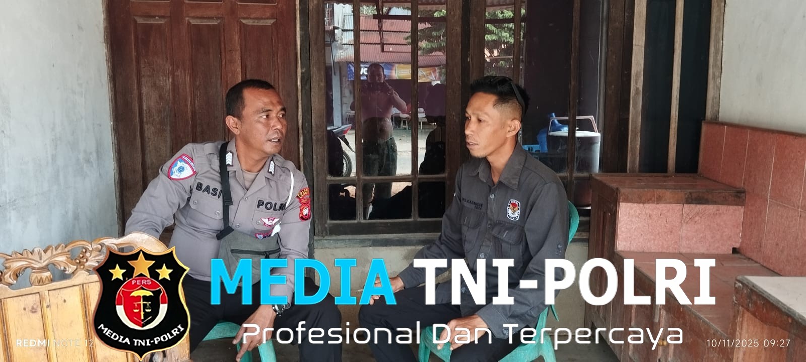 Melalui Patroli Dialogis Bripka Albasit Sampaikan Pesan Kamtibmas Kepada Masyarakat Desa Karangan