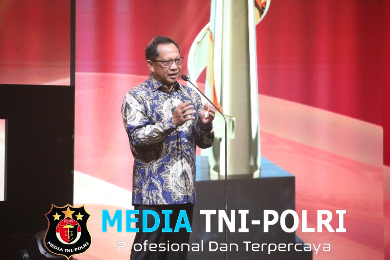 Mampu Jaga Sinergi Pusat-Daerah, Mendagri Tito Raih Penghargaan Pemimpin Luar Biasa “Indonesia Kita Awards”