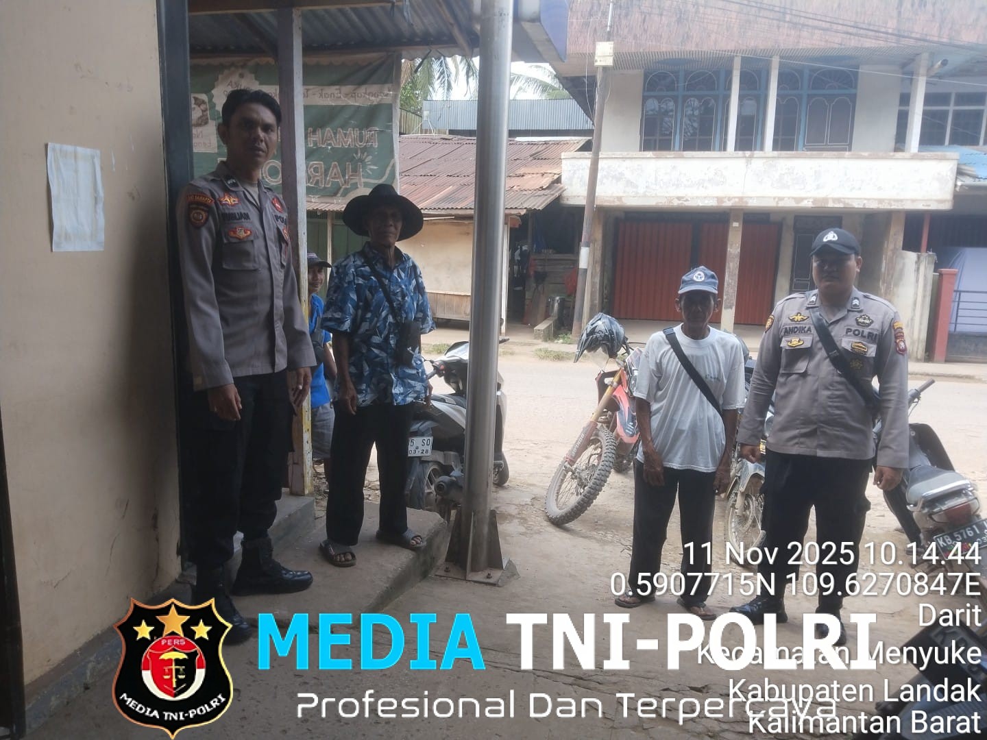 Saat Melaksanakan Patroli Samapta Polsek Menyuke Berikan Imbauan Kamtibmas