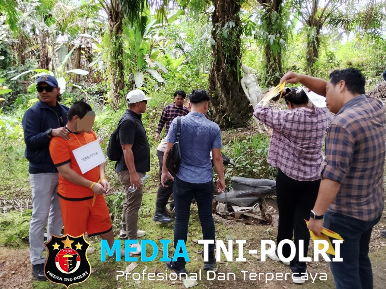 Sat Reskrim Polres Landak Laksanakan Rekonstruksi Kasus Penemuan Mayat di Dua TKP di Serimbu