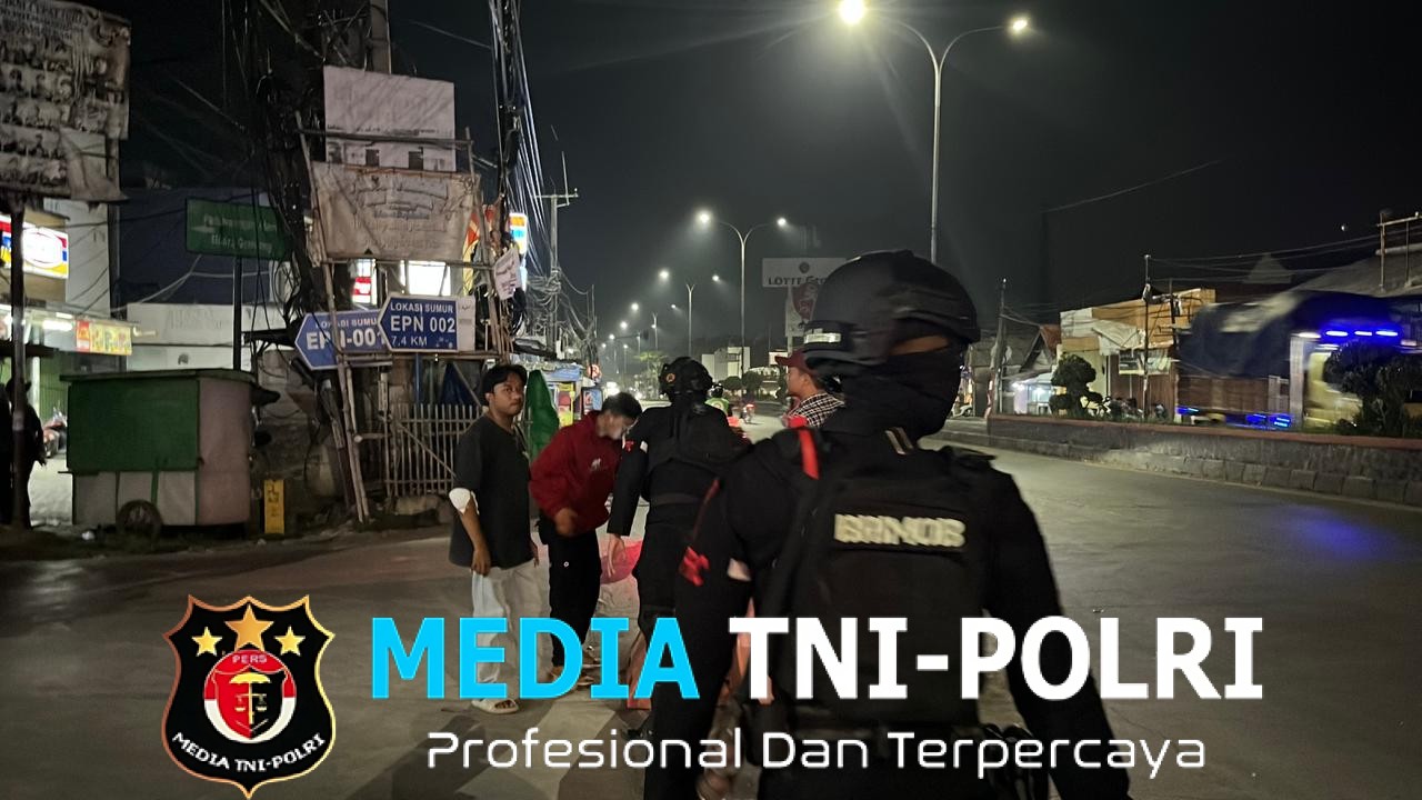 Brimob Yon D Pelopor Gelar Patroli Rayonisasi Antisipasi Tawuran dan Balap Liar di Kabupaten Bekasi
