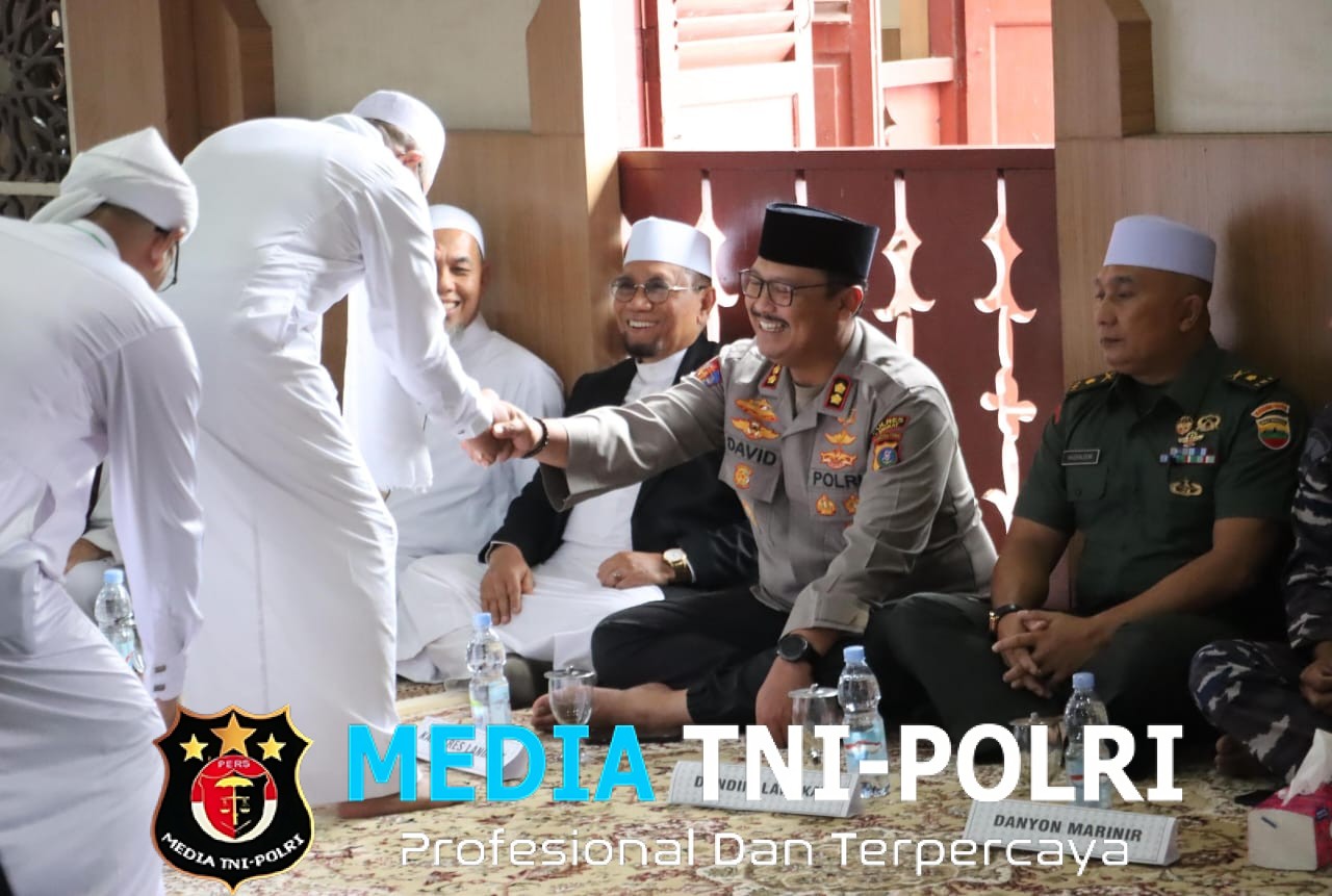 Kapolres Langkat Bersama Ribuan Jamaah Peringati Haul ke–102 Syekh Abdul Wahab Rokan di Babussalam