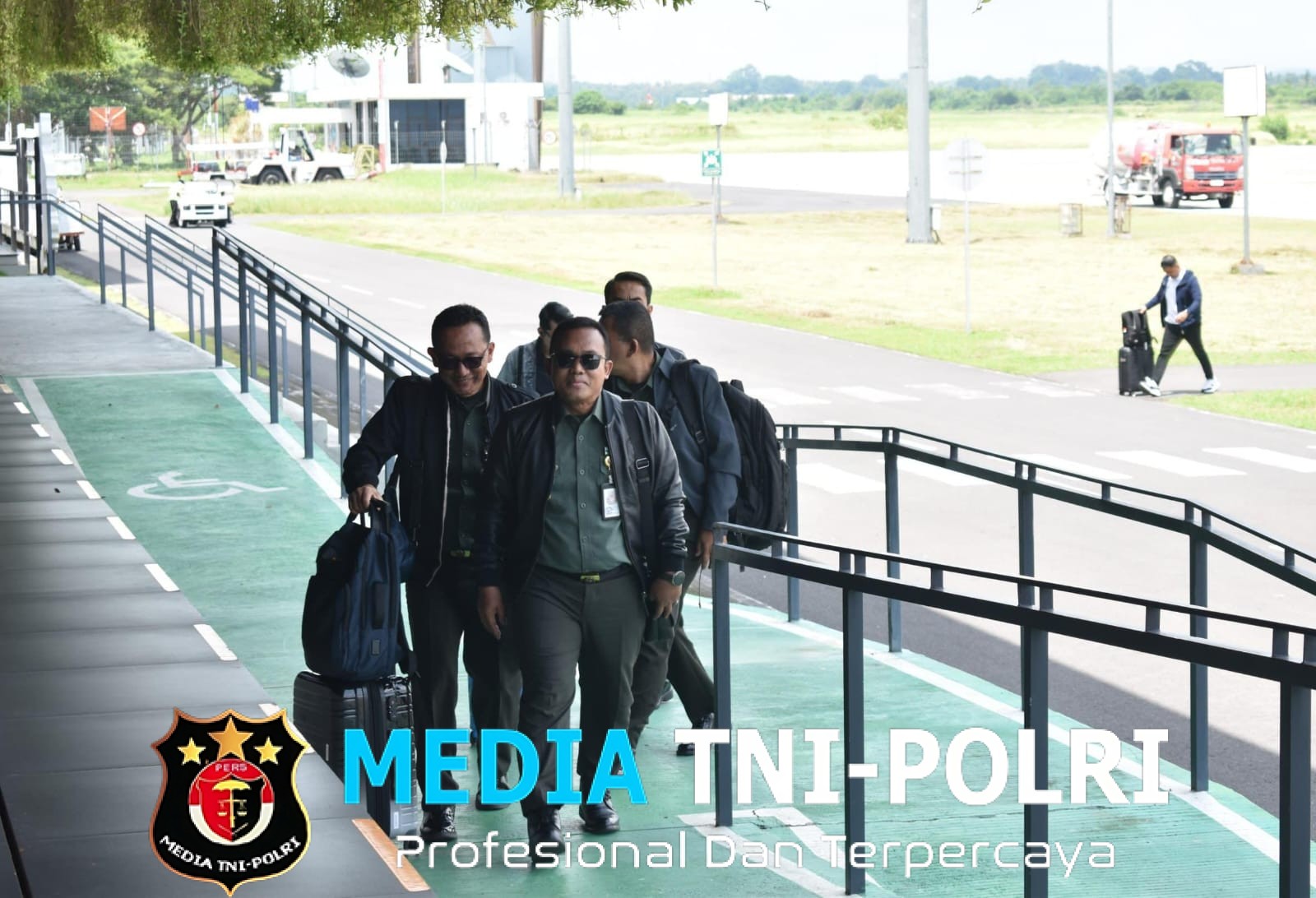 Mendarat di Bumi Blambangan, Brigjen TNI Dwi Hariyono Buka Kunjungan Kerja ke Situbondo — Kasdim 0825 Banyuwangi Pimpin Penyambutan di Bandara Internasional Banyuwangi