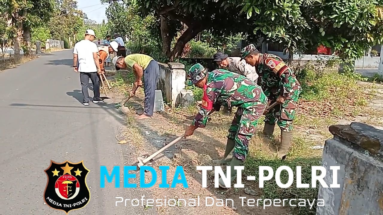 Kerja Bakti Babinsa Tanjungsari dan Warga Wujudkan Lingkungan Bersih Di Josenan