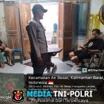 Patroli Malam, Polisi Sambangi Rumah Warga Air Besar Imbau Cek Keamanan Rumah Sebelum Pergi