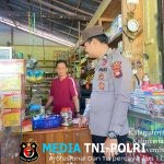 Polsek Meranti Sambangi Warga Saat Patroli, Keamanan Dijaga dengan Keakraban