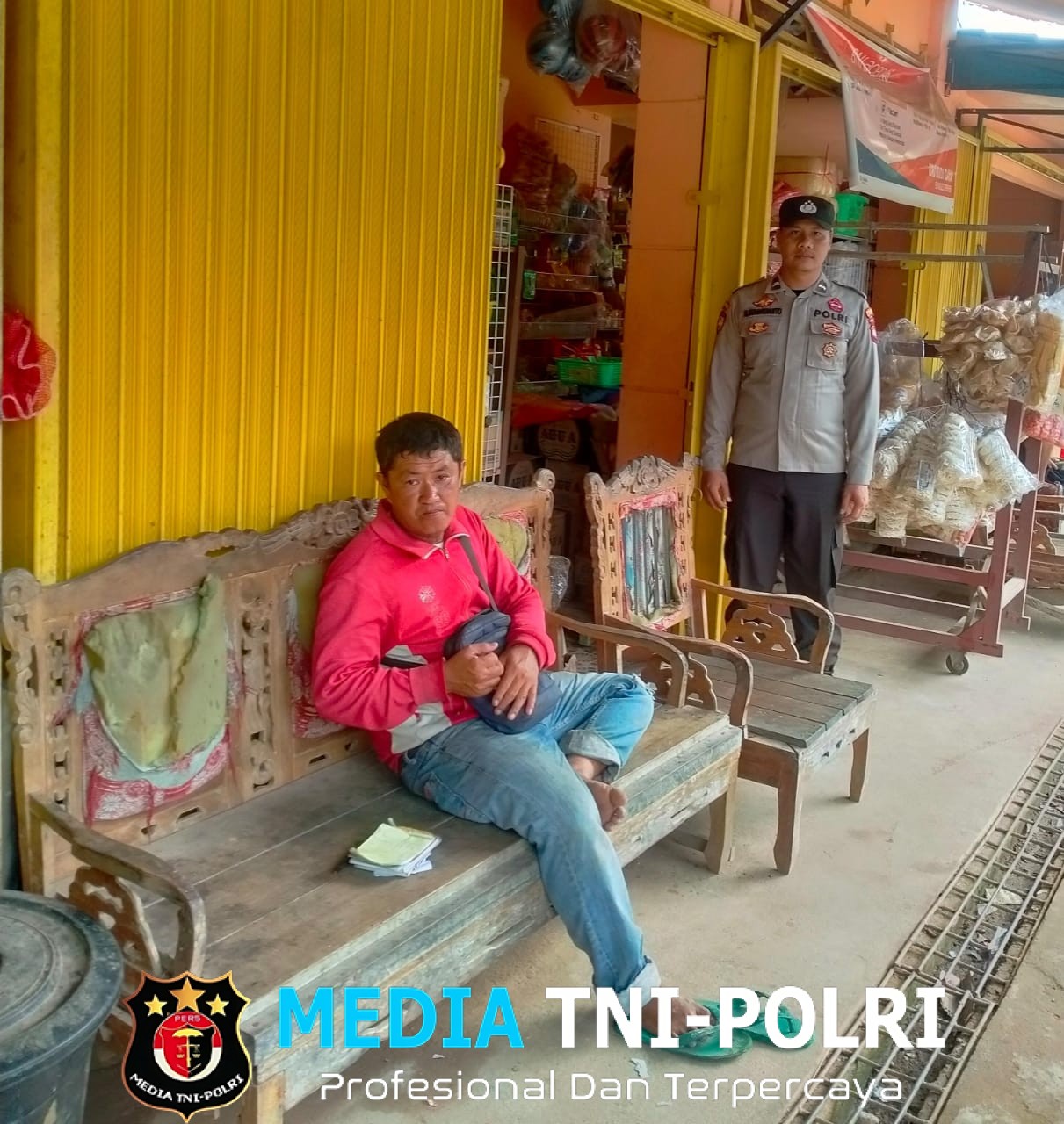 Tingkatkan Kamtibmas, Polisi Sebangki Ingatkan Warga Agar Hati-Hati di Jalan