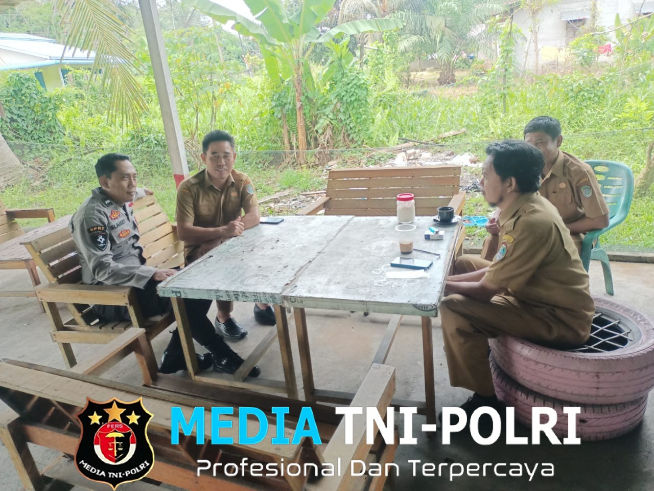 Patroli Dialogis Polsek Menjalin, Wujud Kehadiran Polri dalam Menciptakan Kamtibmas Kondusif di Tengah Masyarakat