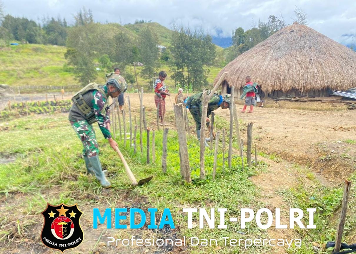 Satgas Yonif 700/WYC Bantu Warga Buka Lahan Perkebunan di Puncak, Wujud Nyata Ketahanan Pangan