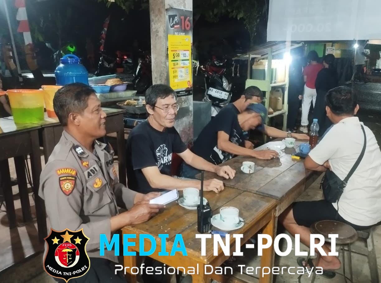 Polisi Sahabat Masyarakat Patroli Malam di Mandor Ciptakan Rasa Aman
