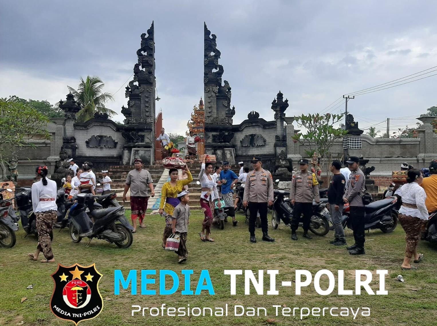 Kapolres Mesuji Menerjunkan 42 Personel Mengamankan Kegiatan Perayaan Galungan Umat Hindu