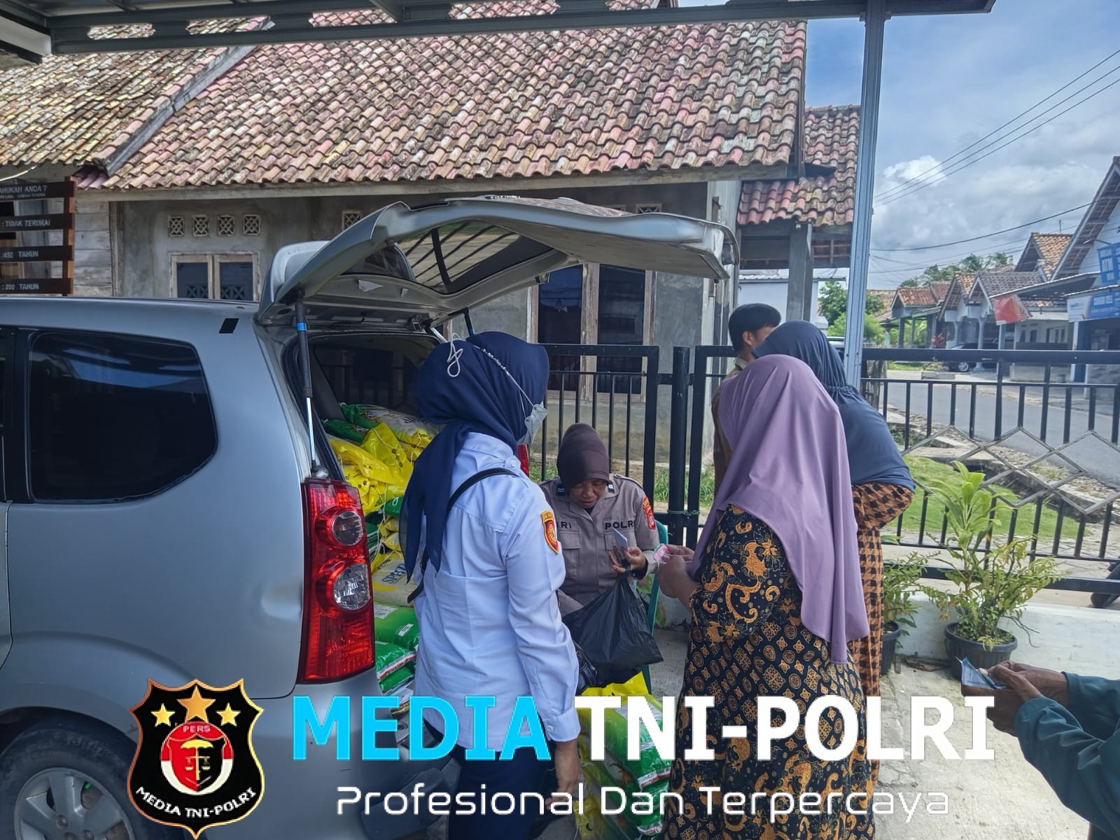 Polda Lampung Salurkan 3.360 Ton Beras SPHP Melalui Gerakan Pangan Murah, Jaga Daya Beli Masyarakat