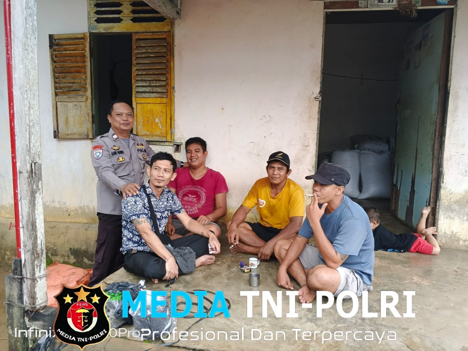 Kehadiran Polisi di Tengah Terik Patroli Siang Polsek Sengah Temila Dipuji Warga