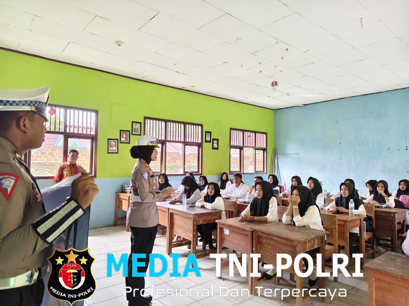 Sat Lantas Polres Mesuji Goes To Shcool, Berikan Penyuluhan Keselamatan Berlalu Lintas kepada Siswa- Siswi SMK N 1 Simpang Pematang