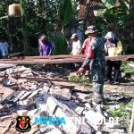 Koramil 0825/09 Tegaldlimo Bersinergi Dengan Pemdes Dan Masyarakat Purwoasri, Gotong Royong Melaksanakan Pembongkaran Bekas Bangunan Rumah Untuk Pembangunan Koperasi Desa Merah Putih ( KDKMP )Di Desa Purwoasri