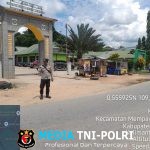 Bripka Riswantoro jaga keamanan di Masjid Nurul Bustanul Jannah Karangan