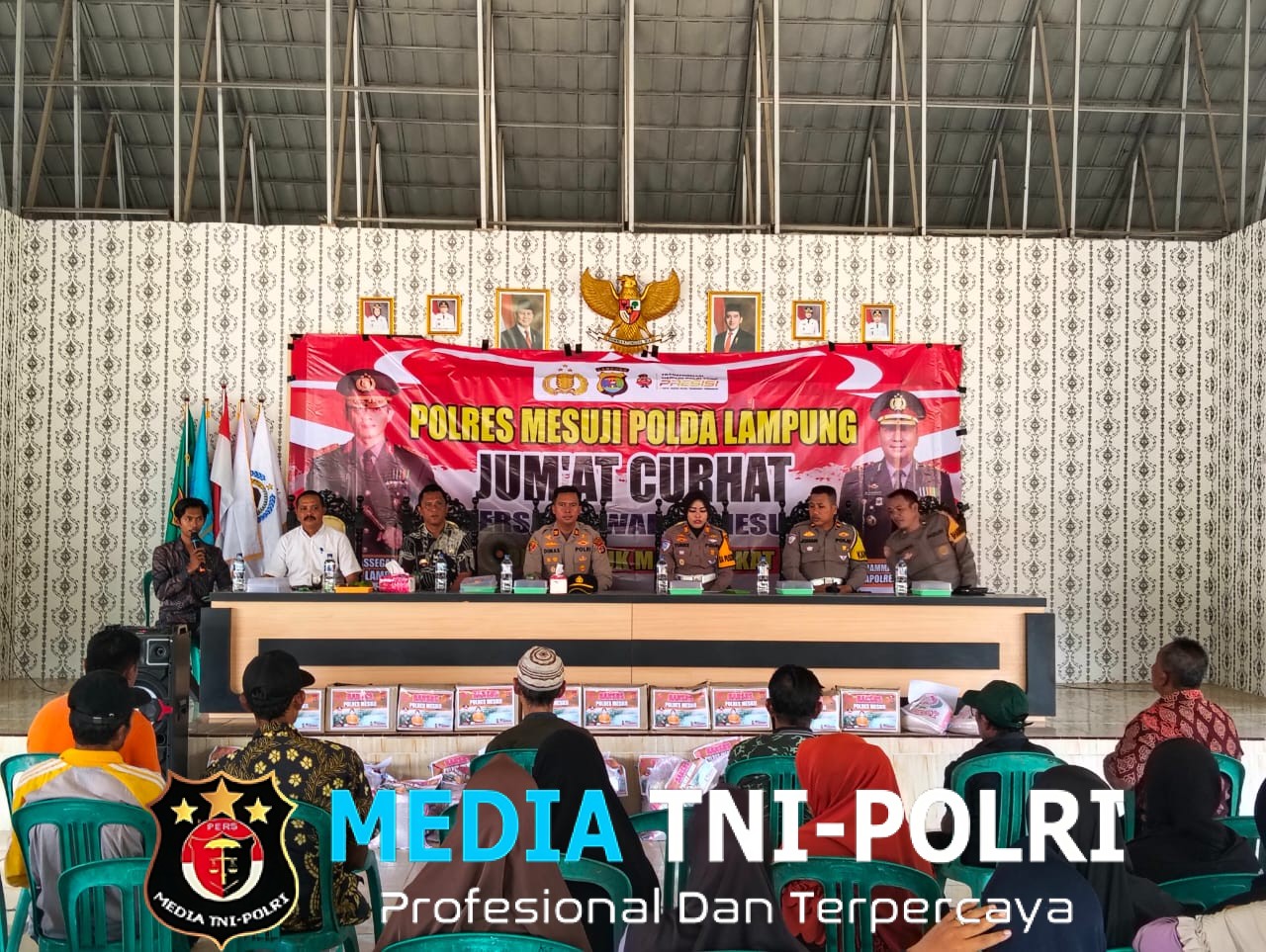 Polres Mesuji Gelar Jumat Curhat Serap Keluhan Serta Aspirasi Masyarakat dan Bagikan Sembako