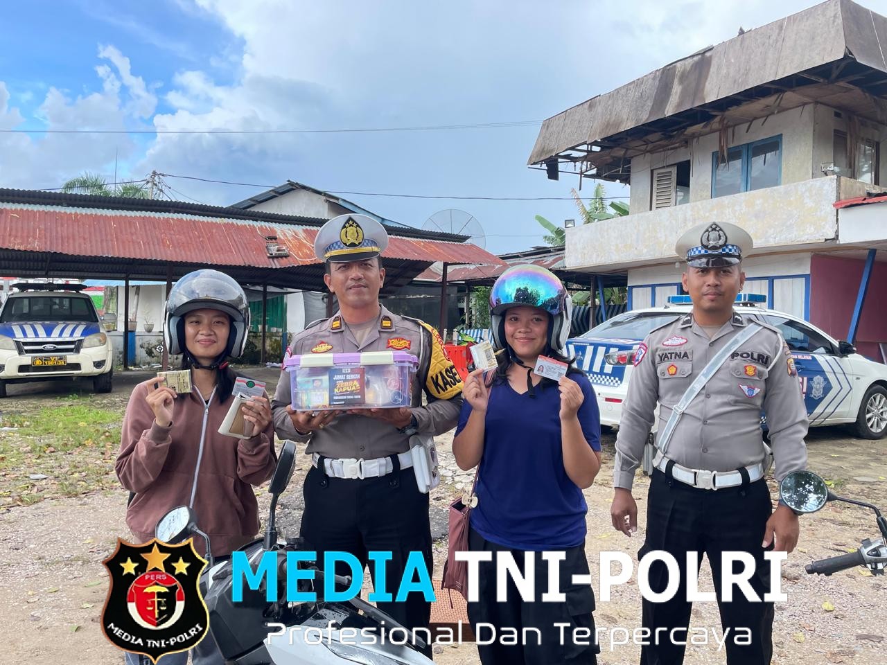 Dengan Senyum dan Edukasi, Satgas Preemtif Ajak Warga Tertib Berlalu Lintas