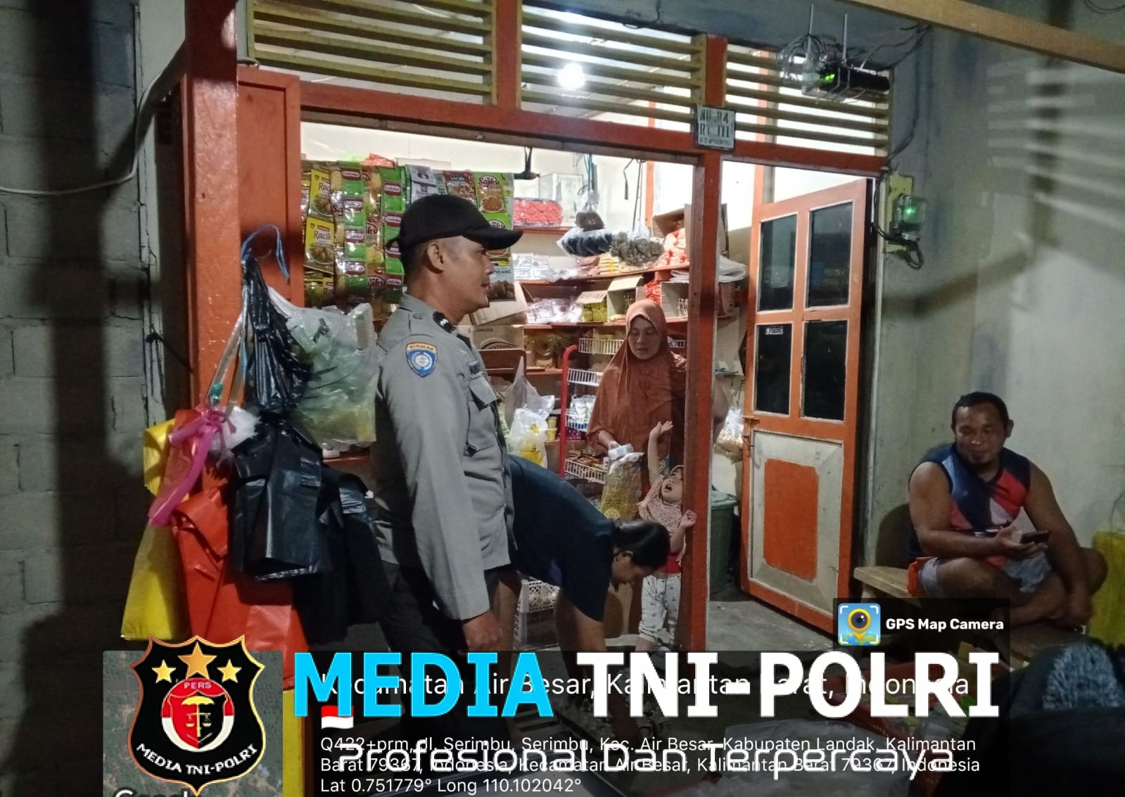 Patroli Malam Polsek Air Besar Tingkatkan Rasa Aman Warga