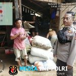 Polisi Sambangi Warga Saat Patroli Siang, Jalin Kebersamaan dan Ciptakan Rasa Aman