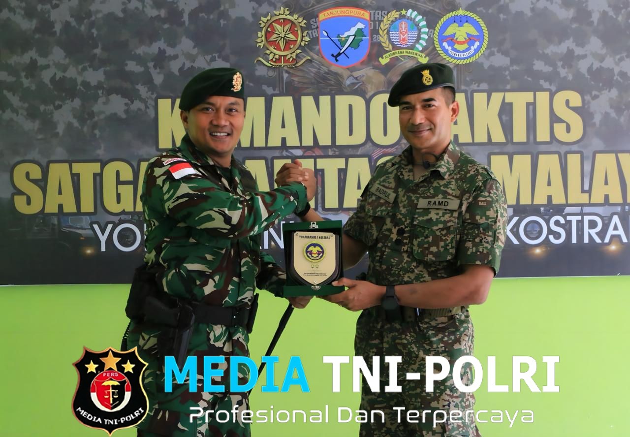 Commander Officer 11 RAMD Tentara Diraja Malaysia Laksanakan Kunjungan ke Makotis Gabma Entikong Satgas Pamtas RI–Malaysia Yonarhanud 1/PBC/1 Kostrad