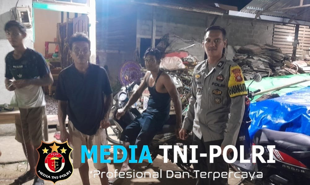 Di Tengah Sunyi Malam, Polisi Sambangi Warga Sebangki untuk Pastikan Rasa Aman