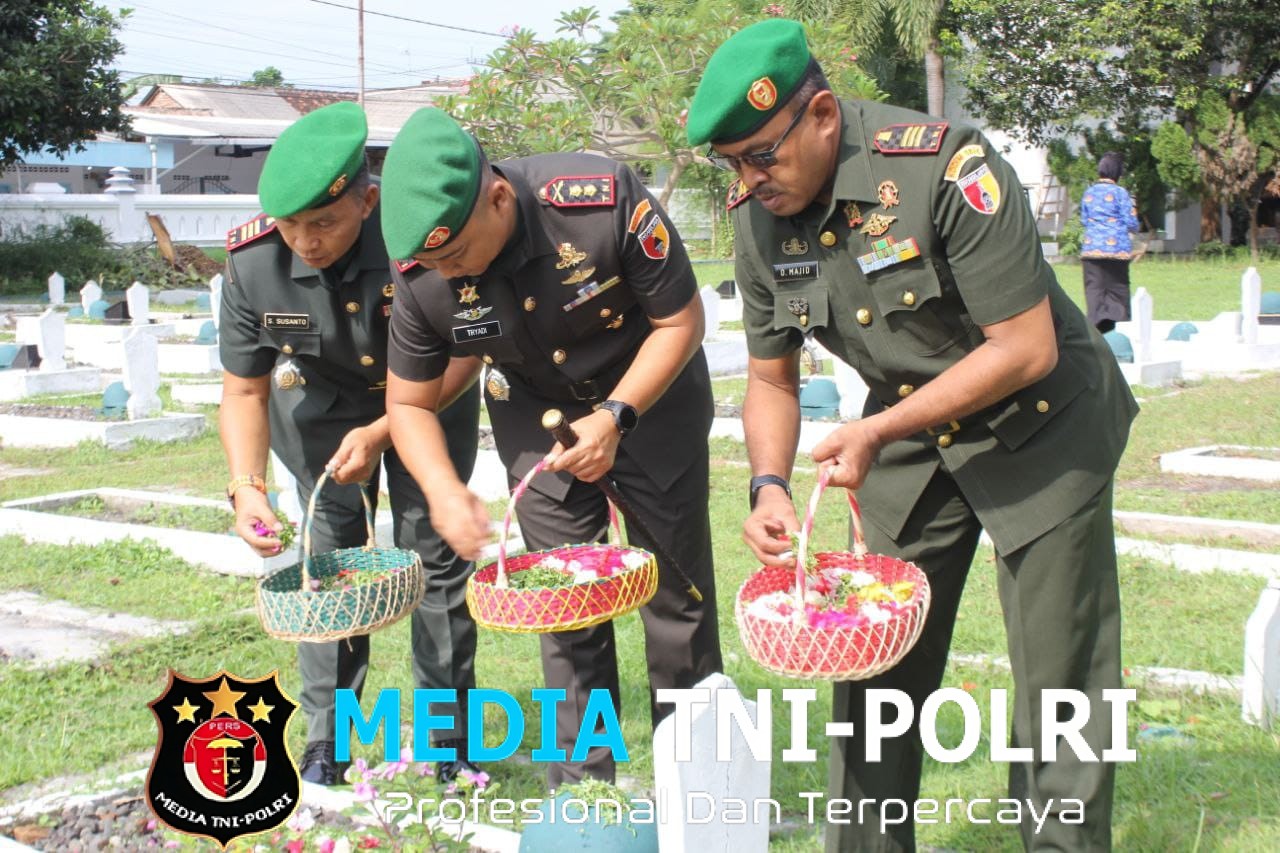 Jejak Sunyi Para Pahlawan Dandim Banyuwangi Pimpin Ziarah HUT ke-62 Korem 083/Bdj dengan Khidmat