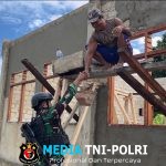 Satgas Pamtas Kewilayahan RI-PNG Yonif 410/Alugoro Bersama Masyarakat Membangun Fasilitas Sekolah