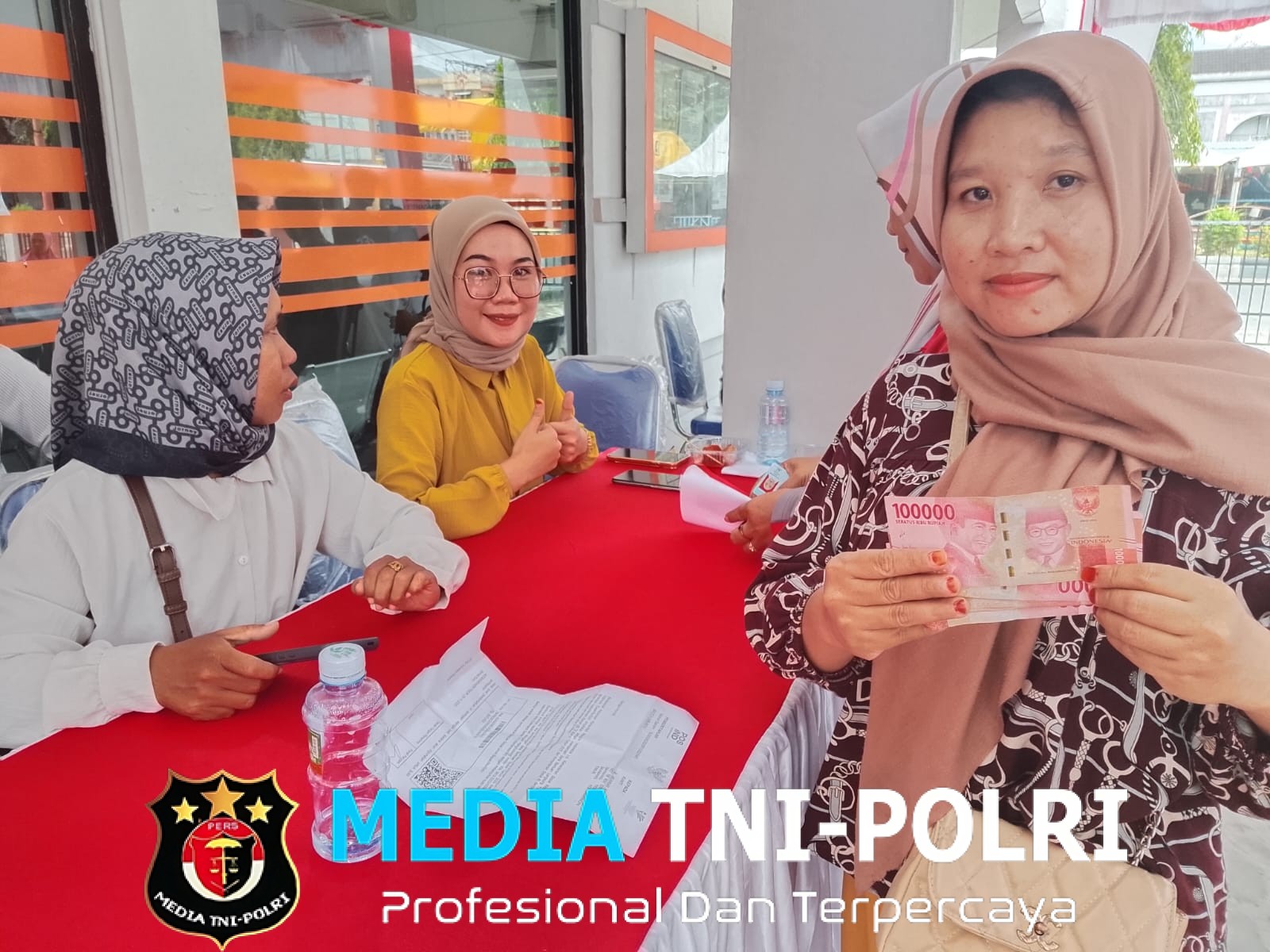 Ratusan Warga Baamang Sampit Terima (BLTS) Kesra Dari Pemerintah 2025