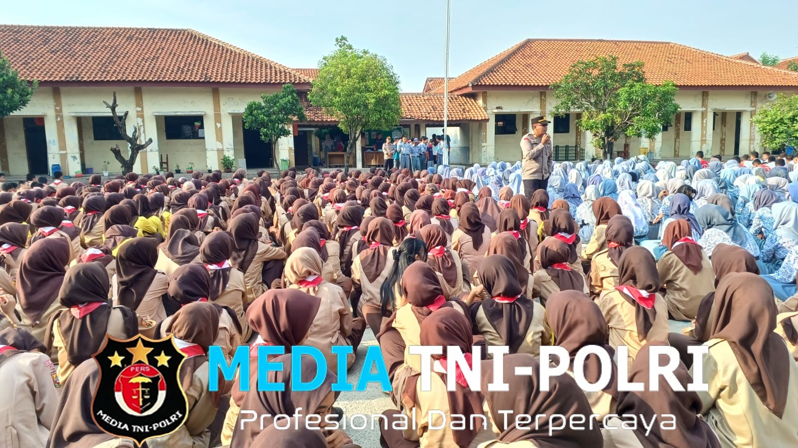 Kapolsek AKP Erwin Setiawan Hadiri Sosialisasi Kenakalan Remaja di SMKN 1 Cikarang Selatan